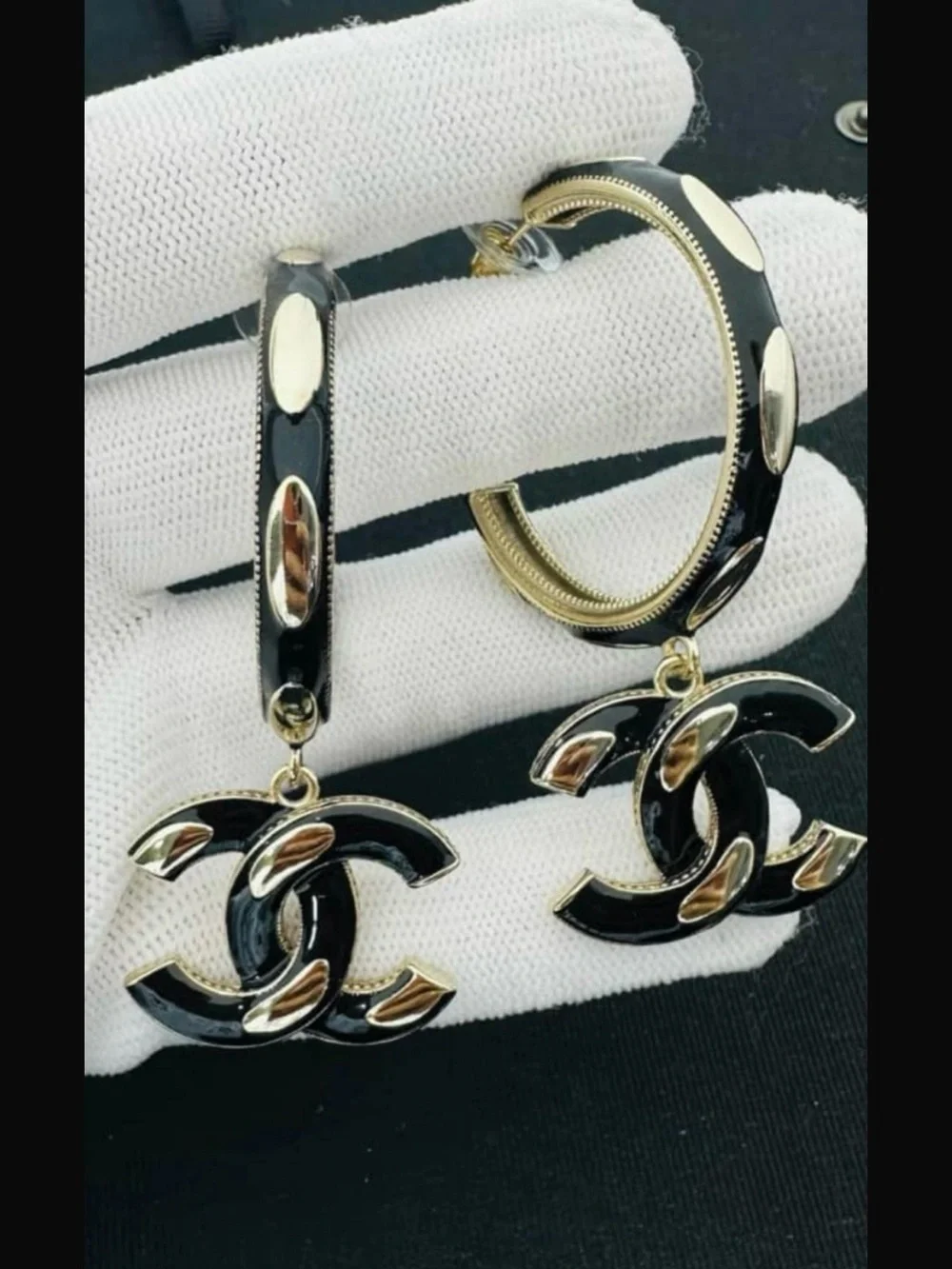 N/A elegant gold